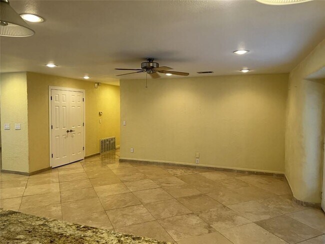 Building Photo - 3209 Crosswind Dr