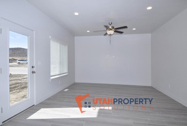 Building Photo - 4798 Breezy Patch Rd