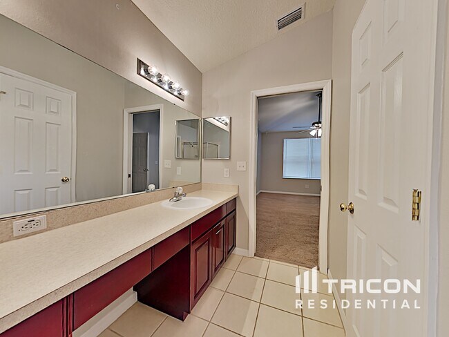 Building Photo - 10610 Little Bend Ln
