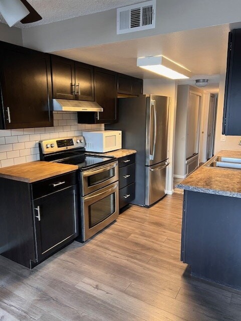 Building Photo - Two Bedroom Condo In DTC! Pool and Tennis Courts! Washer and Dryer In-Unit!