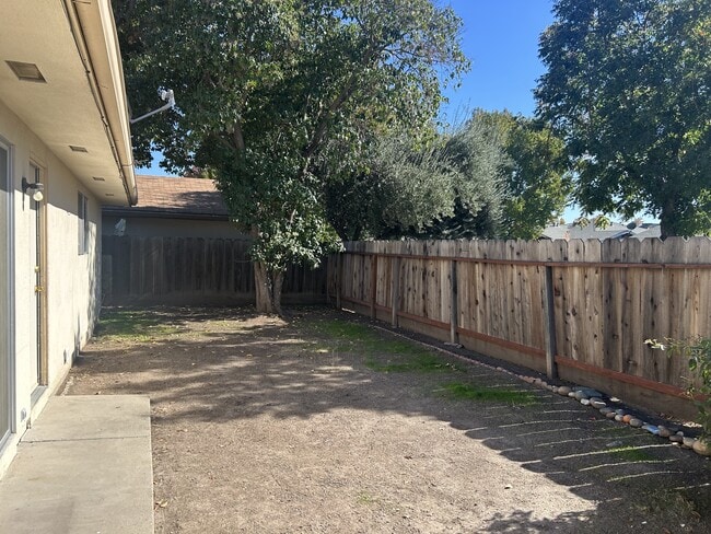 Building Photo - 3000 Keller St