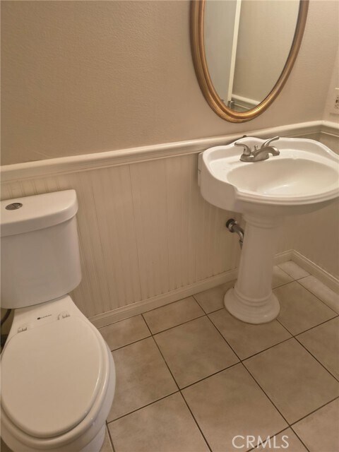 Building Photo - 9775 El Paseo Dr