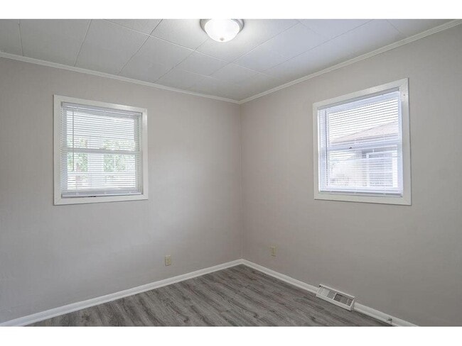 Building Photo - 1132 Farrington St