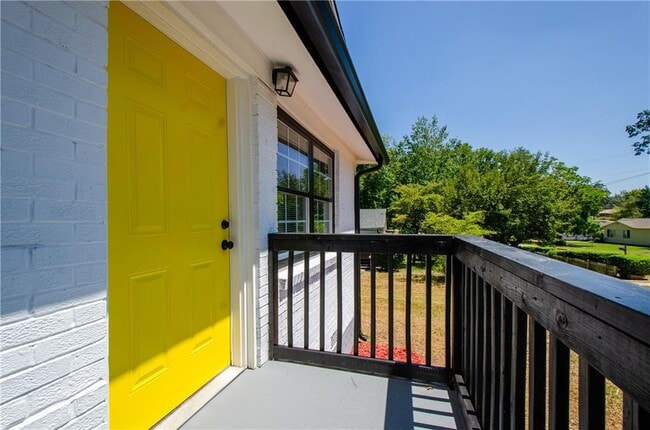 Building Photo - 4244 Lindsey Dr