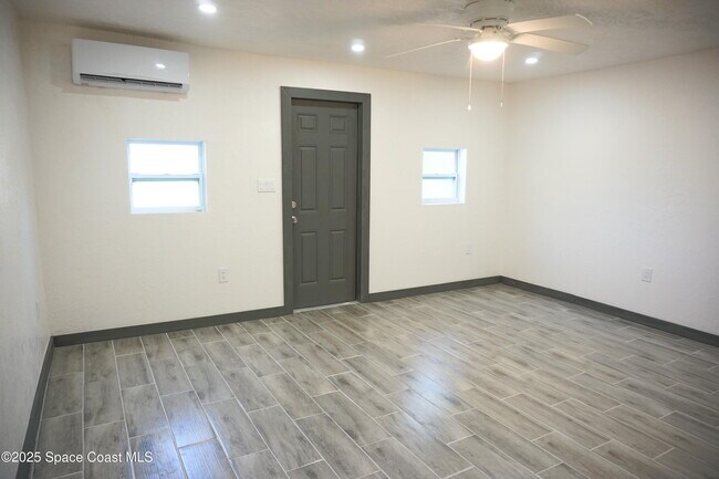 Building Photo - 2836 Shwonda Ave NE