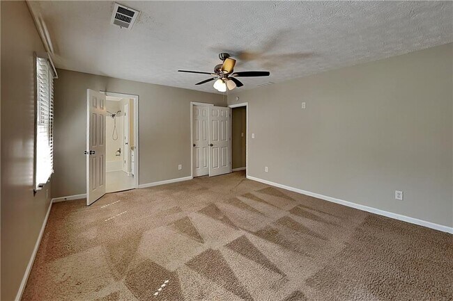Building Photo - 3940 Camrose Pl
