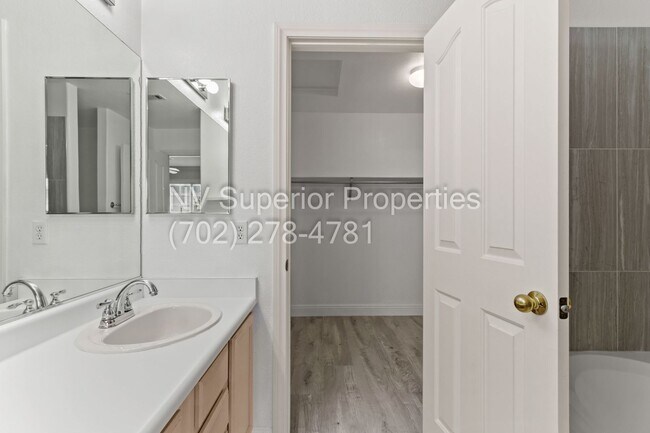 Building Photo - 2900 Soda Creek Ln