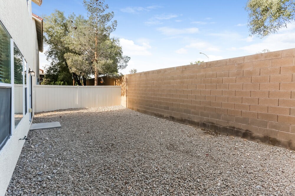 Building Photo - 8029 N Quilted Bear St