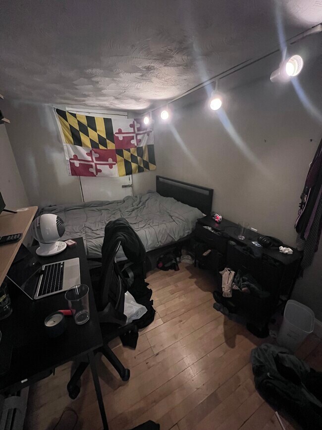 Building Photo - 586 Columbus Ave