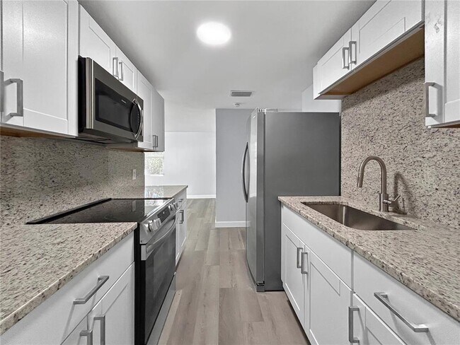 Building Photo - 3006 E Idlewild Ave