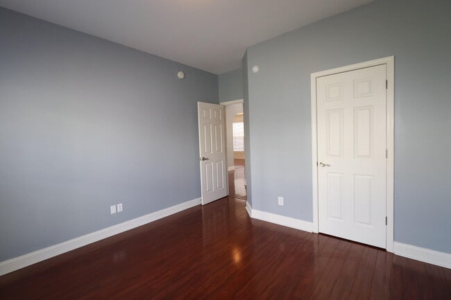 Building Photo - 417 Courchelle Dr