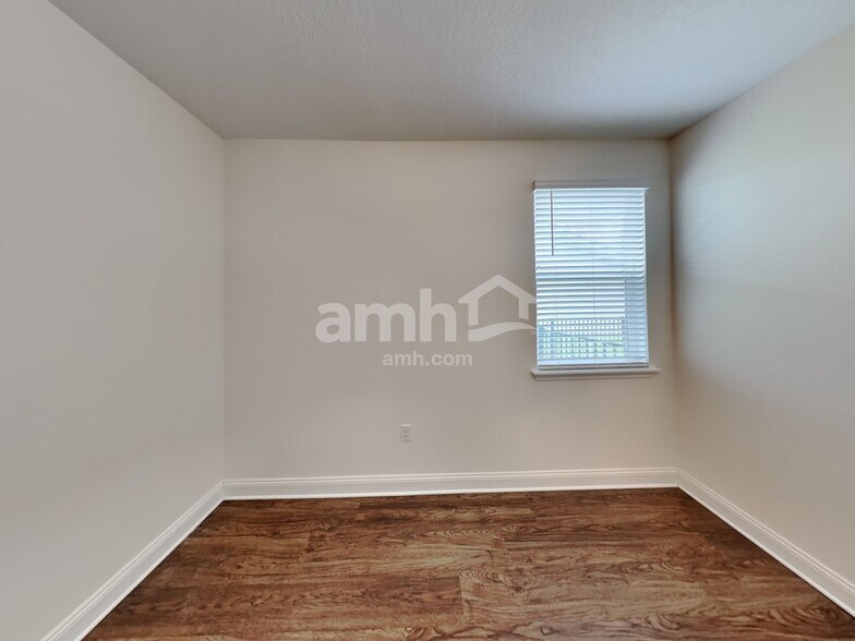 Building Photo - 2993 Hill Valley Ln