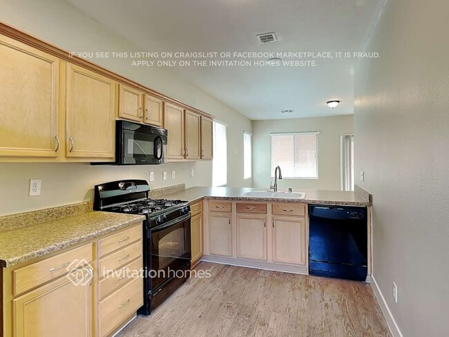 Building Photo - 157 Almond Ridge Pl