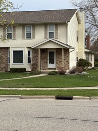 Building Photo - 7002 Longmeadow Rd