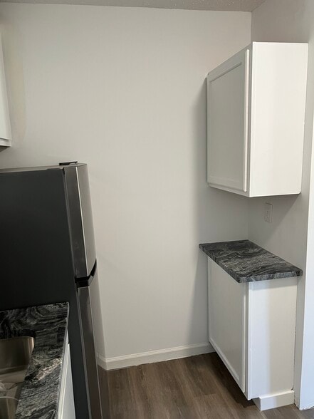 Building Photo - 5120 Rivers Ave