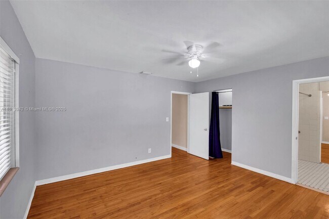 Building Photo - 386 NE 99th St