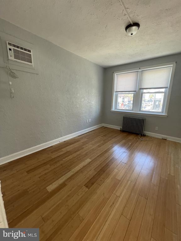 Building Photo - 3860 Haverford Ave