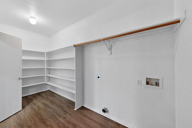 Building Photo - 415 Hidden Ridge Dr