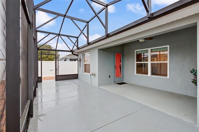 Building Photo - 1130 Sabine Ln