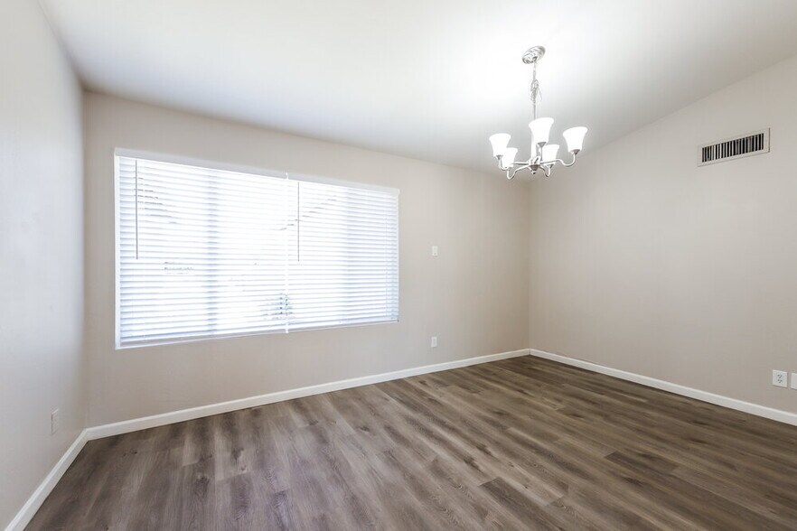 Building Photo - 16444 N 46th Ln