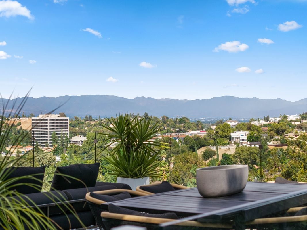 Building Photo - 5170 Medina Rd