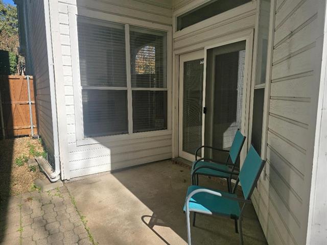 Building Photo - 5940 Rosebud Dr