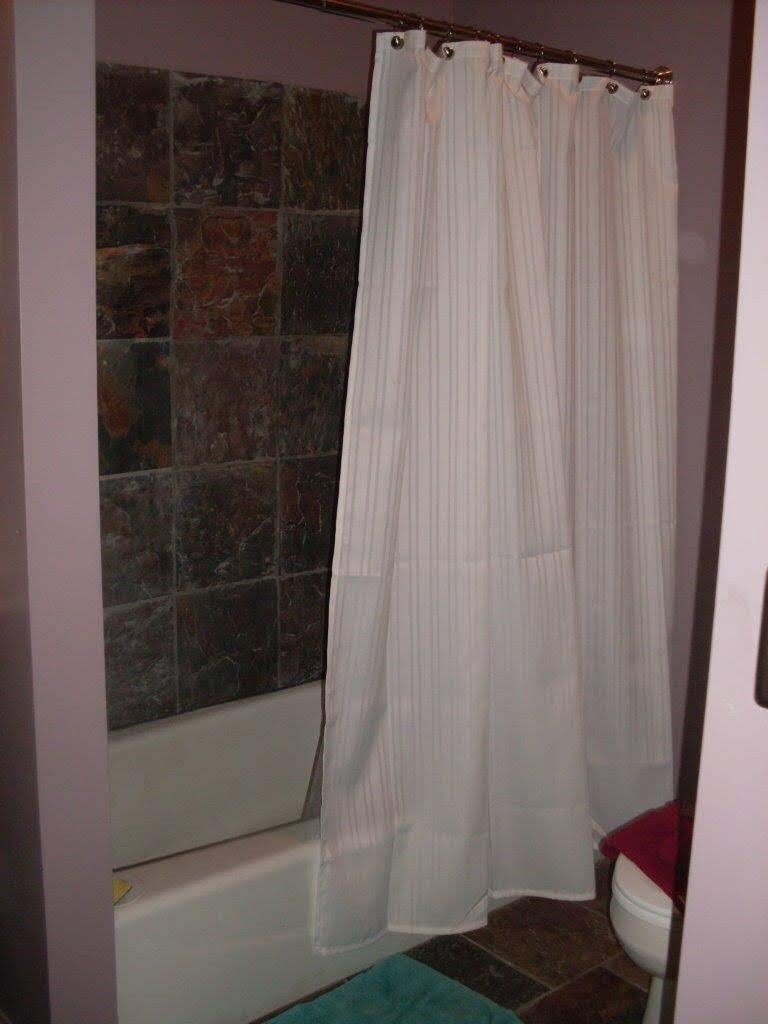 Master bath - 1819 Deerwood Ave