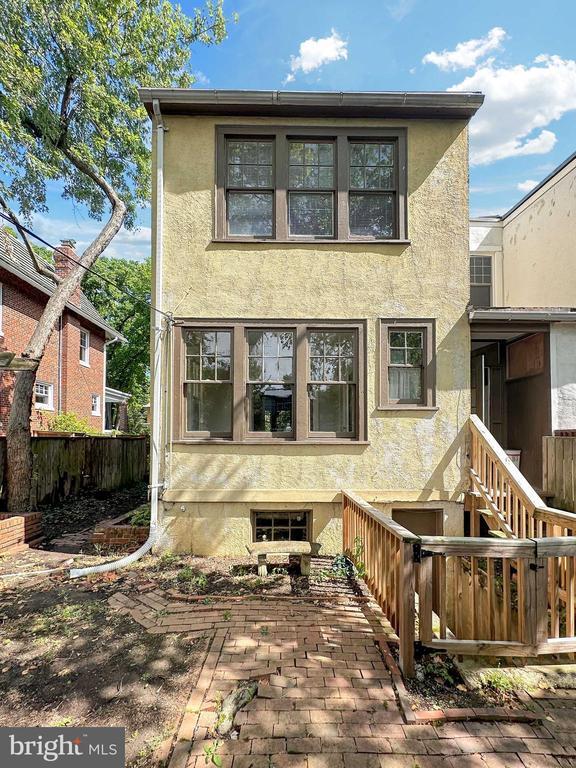 Building Photo - 3822 Veazey St NW