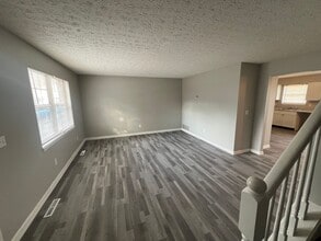 Building Photo - Newly Renovated 3 bedroom. Lots of extra space!