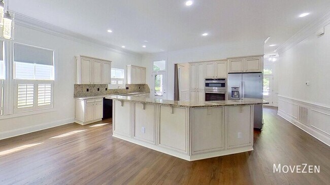 Building Photo - 17011 Hedgerow Park Rd