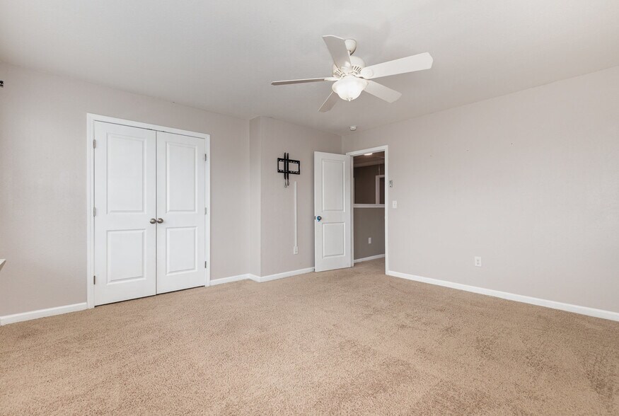Building Photo - 486 Botanical Ct