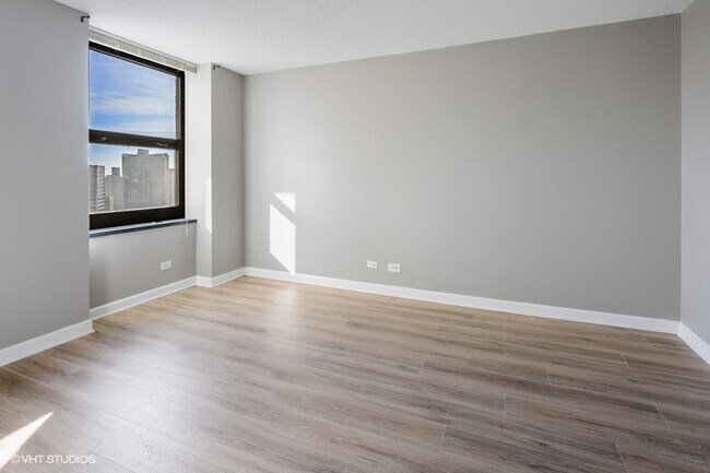 Building Photo - 3660 N Lake Shore Dr