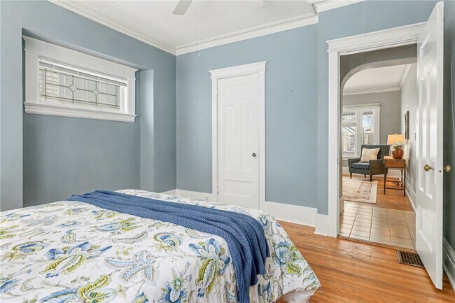 Building Photo - 30 Shepard St