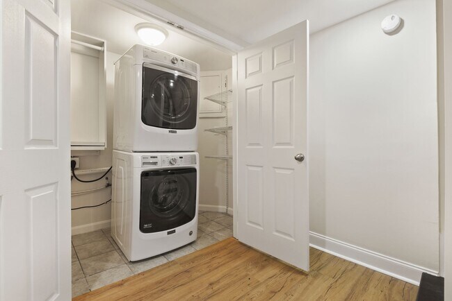 Washer/Dryer - 815 Sheridan St NW