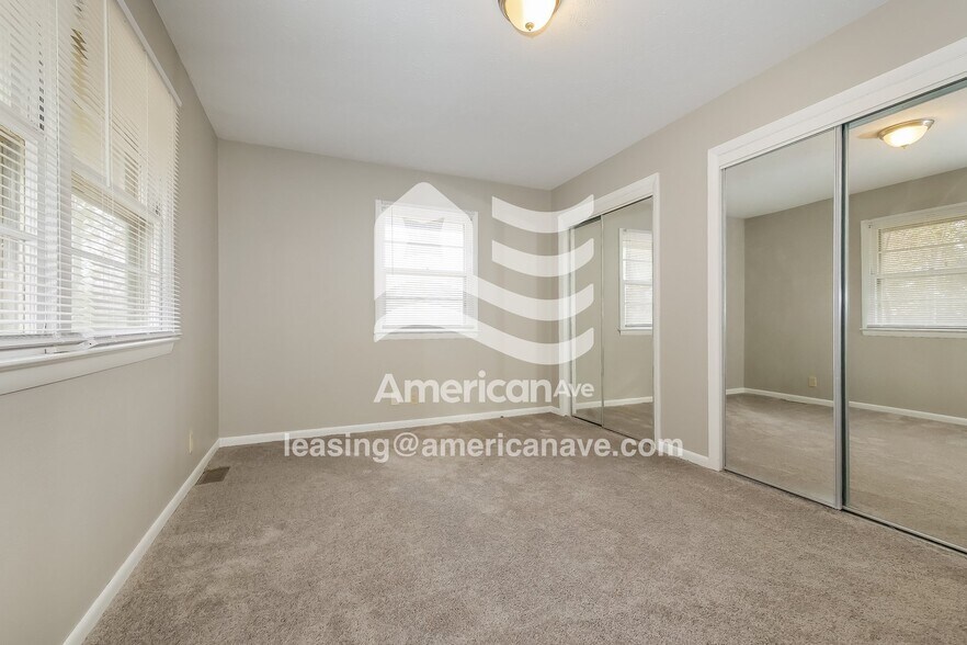 Building Photo - 8549 Meredith Ave