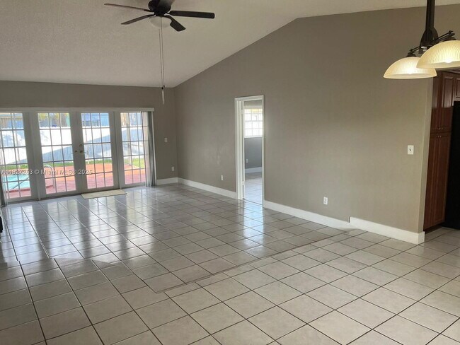 Building Photo - Southwest 45th Terrace, Miami, FL 33175 - 5 BR 3 BA single-family home