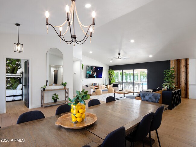 Building Photo - 15218 N 61st St