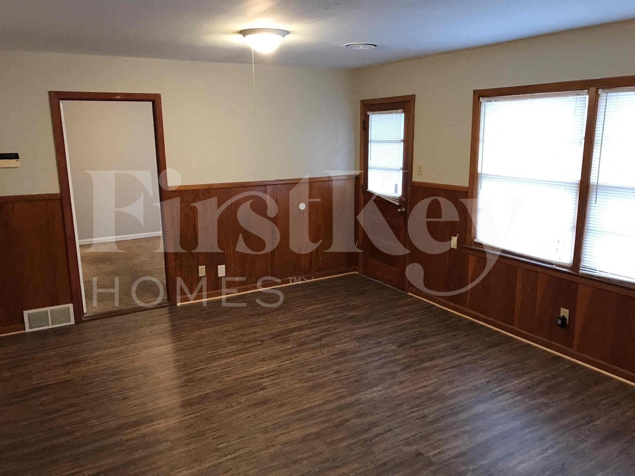 Building Photo - 1083 Richland Dr