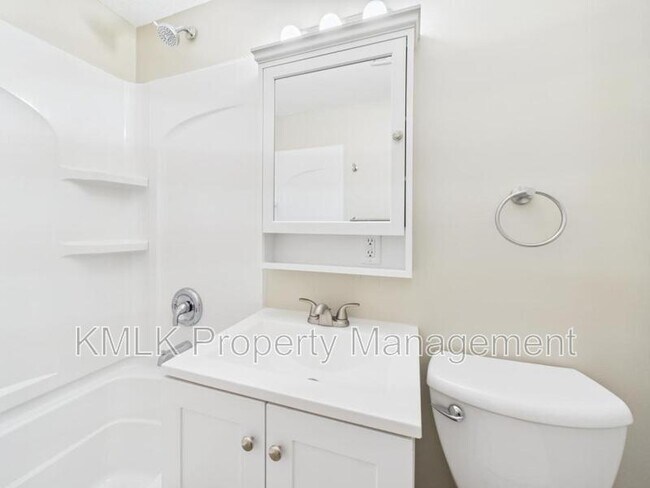 Building Photo - 9042 Maple Grove Rd