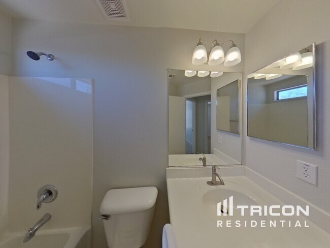 Building Photo - 21308 Howell Dr