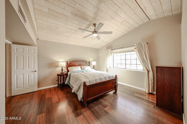 Building Photo - 5440 W Beryl Ave