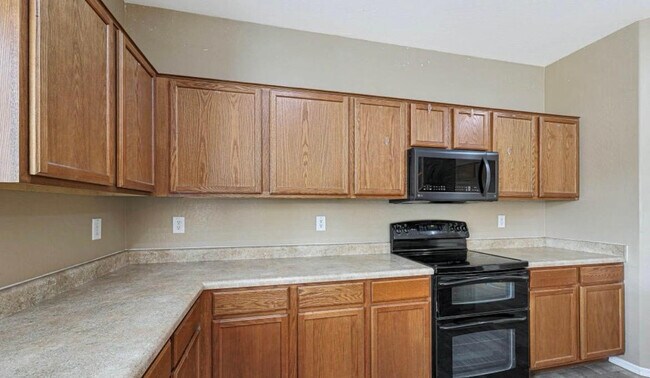 Building Photo - 23865 W Huntington Dr