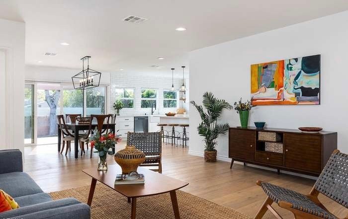 Building Photo - 3270 Hermanos St