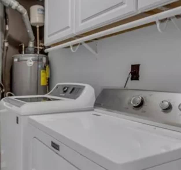 Building Photo - 908 Woodcliff Dr