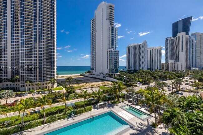 Building Photo - 17550 Collins Ave
