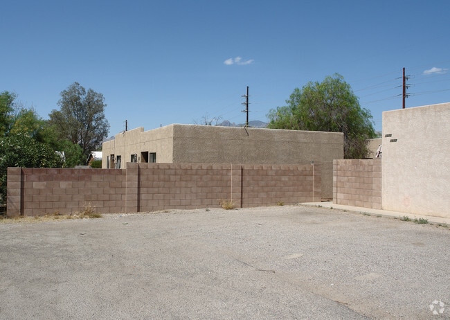 Building Photo - Mountain Avenue Apartments