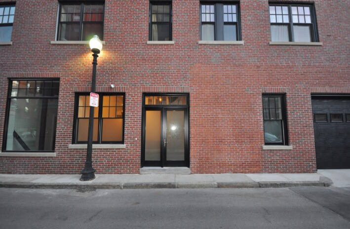 Building Photo - 662 Massachusetts Ave