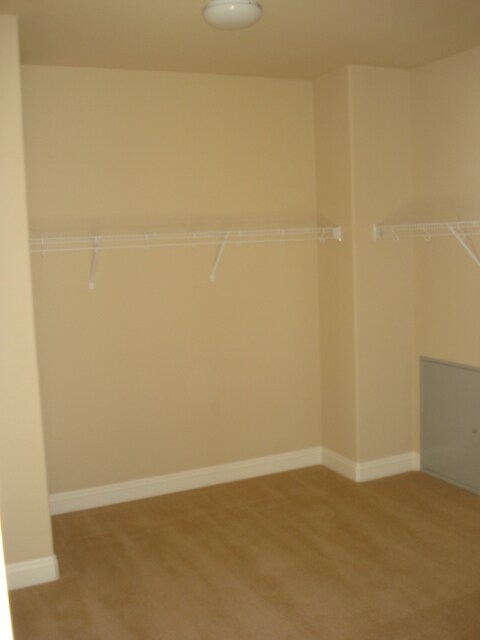Building Photo - NICE 2 STORY 4+ BED, 3 BA, 3CAR, 3000+SQFT...