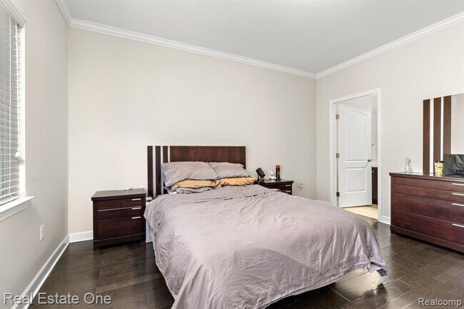 Building Photo - 5570 Arbor Chase Dr