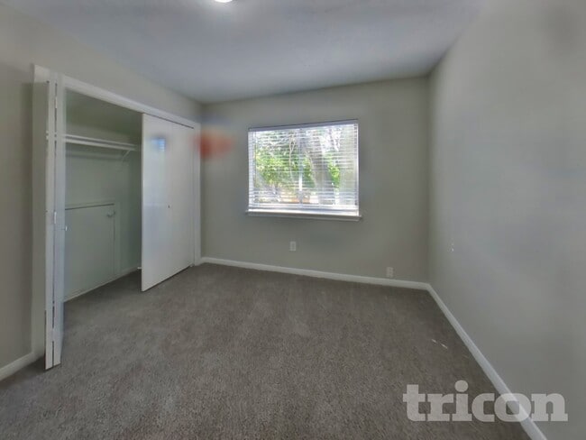 Building Photo - 7114 River Garden Dr